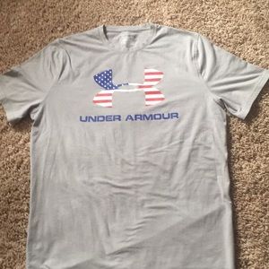 Men’s under armour shirt size medium